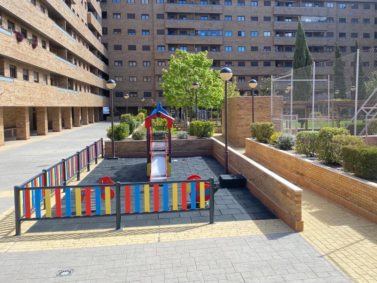 Aires De Toledo-Parque Warner Y Madrid En Familia Apartment ภายนอก รูปภาพ